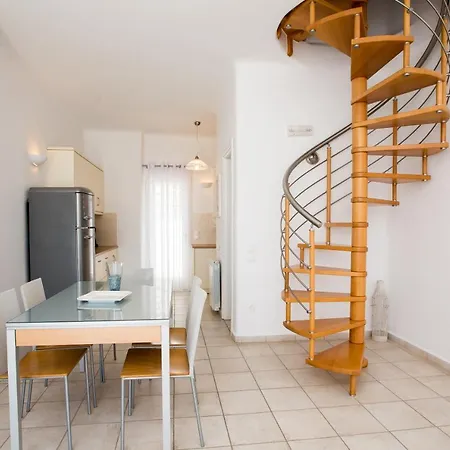 Апартаменты Nireas Платис Ялос