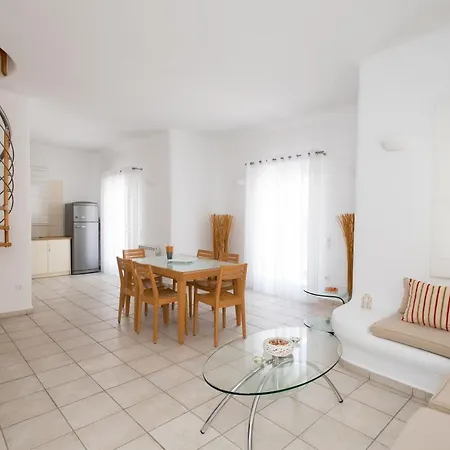 Nireas Платис Ялос