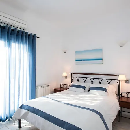 Апартаменты Nireas *