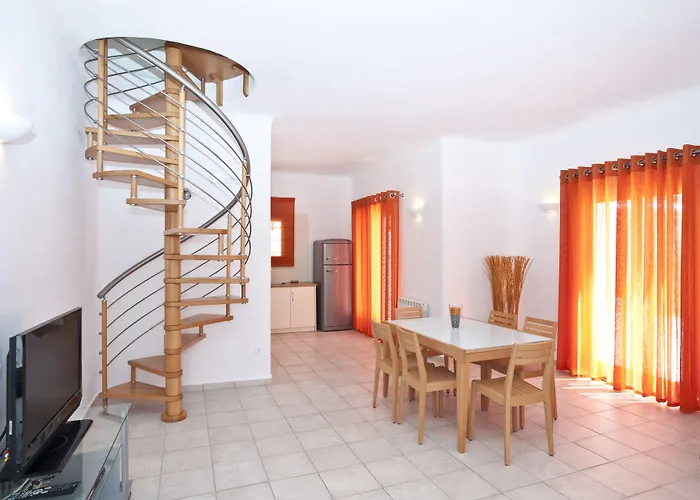 尼瑞艾斯别墅酒店 * 普拉迪斯亚罗斯