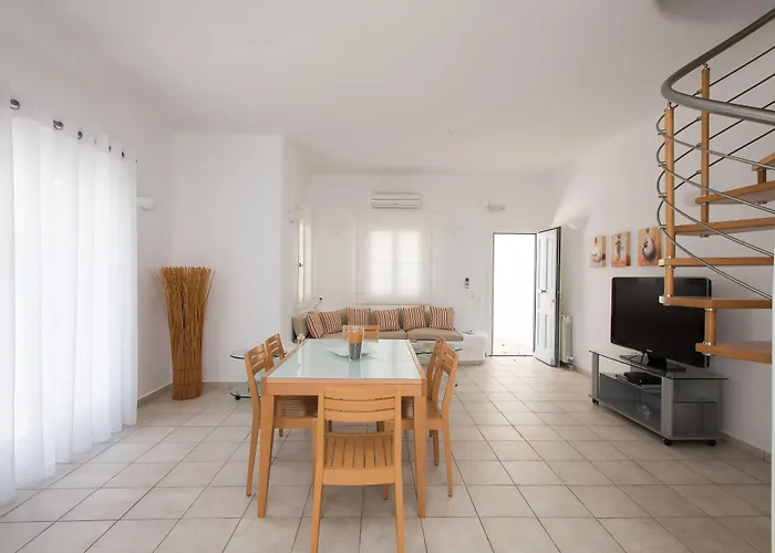 βίλλα νηρέας * Πλατύς Γιαλός